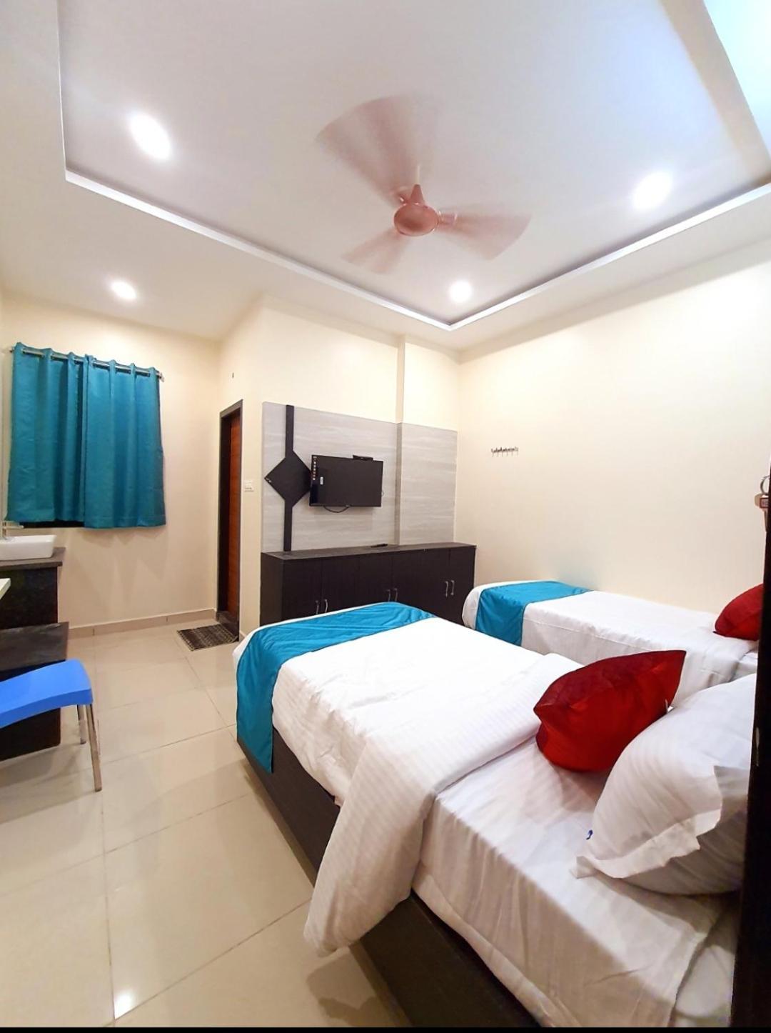 Hotel Vsr Grand Vijayawada Ngoại thất bức ảnh